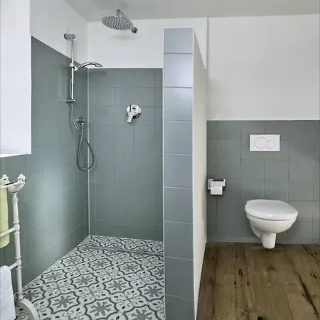 Moderne Ferienwohnung In Denkmalgeschutztem Bauernhof