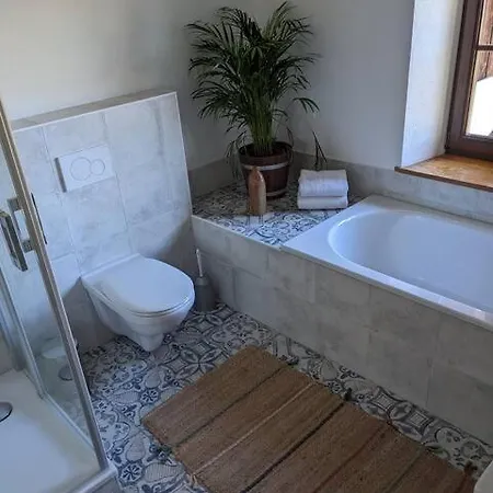 Apartment Moderne Ferienwohnung In Denkmalgeschutztem Bauernhof *
